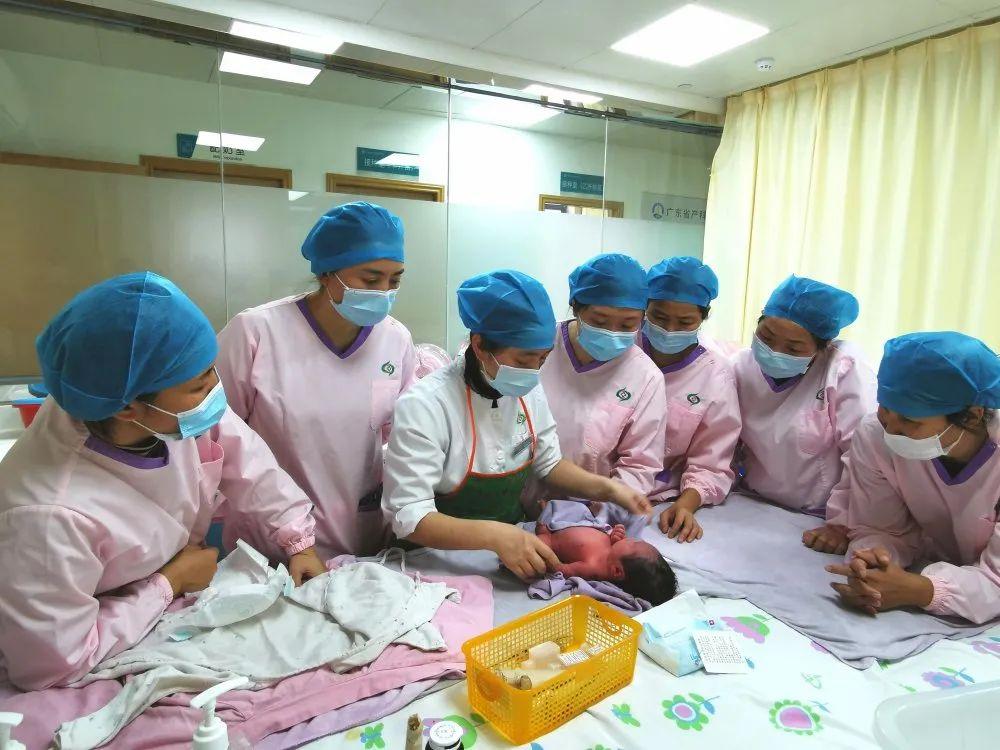 玉门市妇婴监护型护送